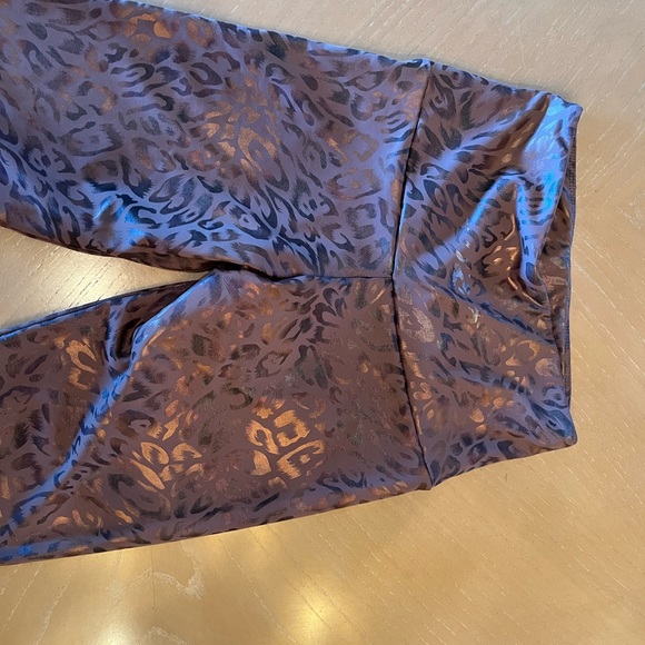 Onzie Animal Print Foil Metallic Midi Legging - Picture 3 of 5